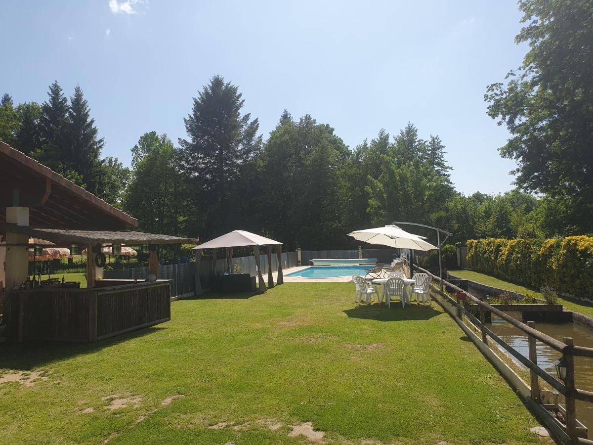 Moulin Du Pommier Glamping & Camping Saulgond Exterior photo