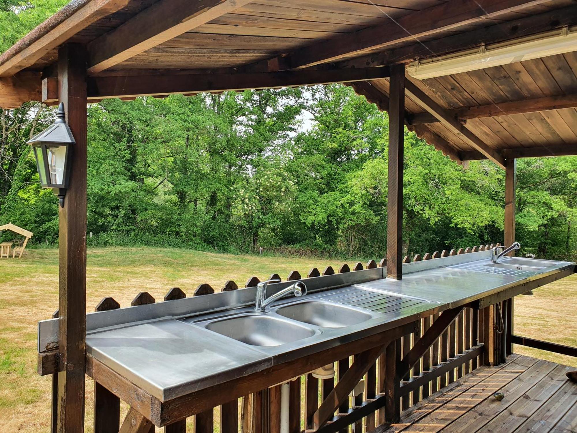 Moulin Du Pommier Glamping & Camping Saulgond Exterior photo