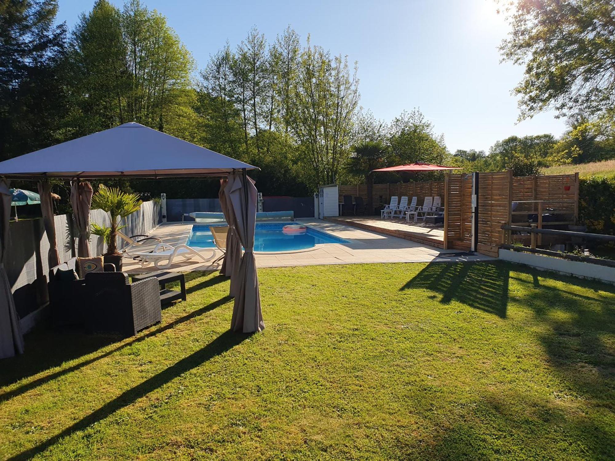 Moulin Du Pommier Glamping & Camping Saulgond Exterior photo